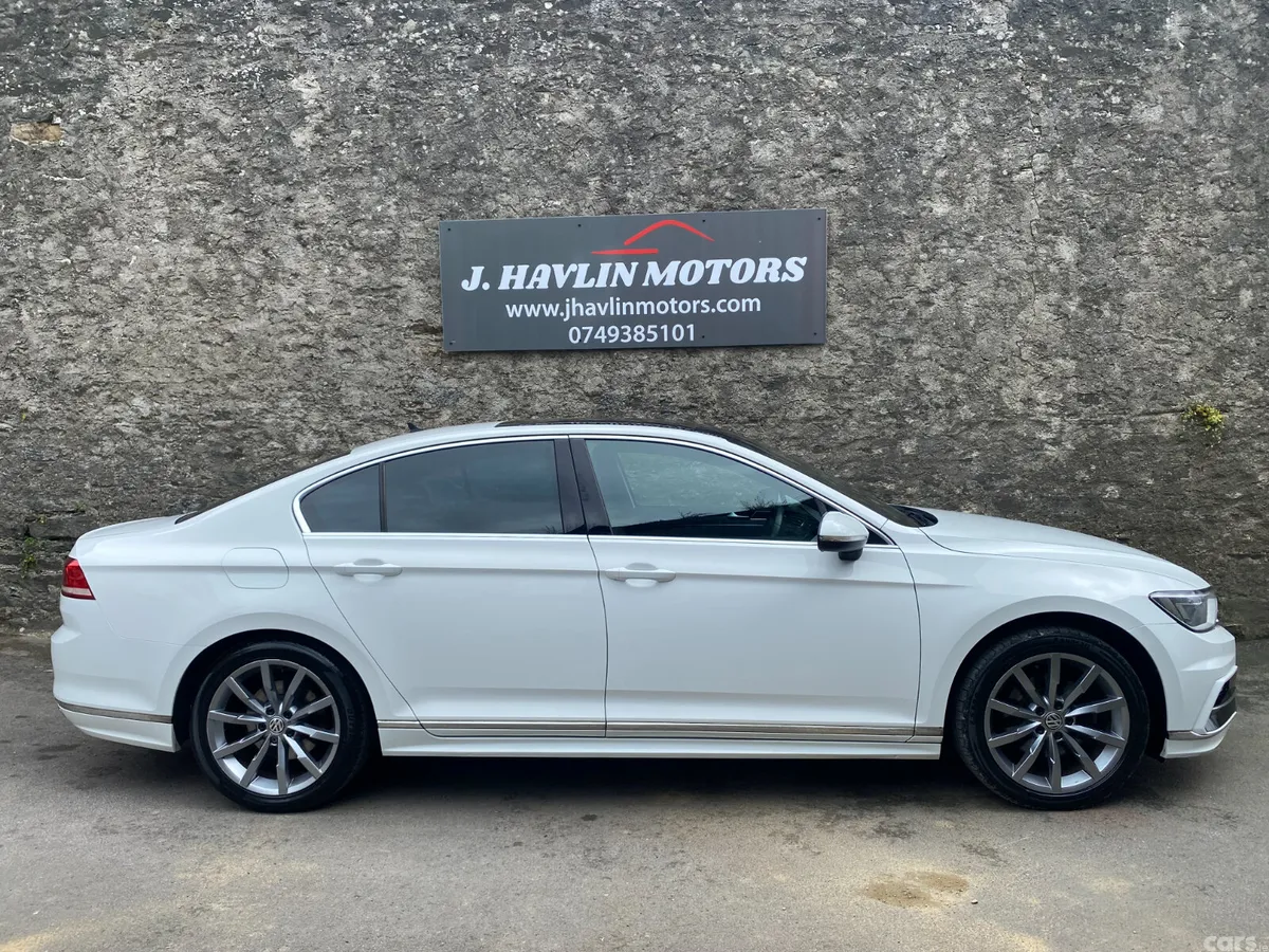 Volkswagen Passat Saloon, Diesel, 2017, White