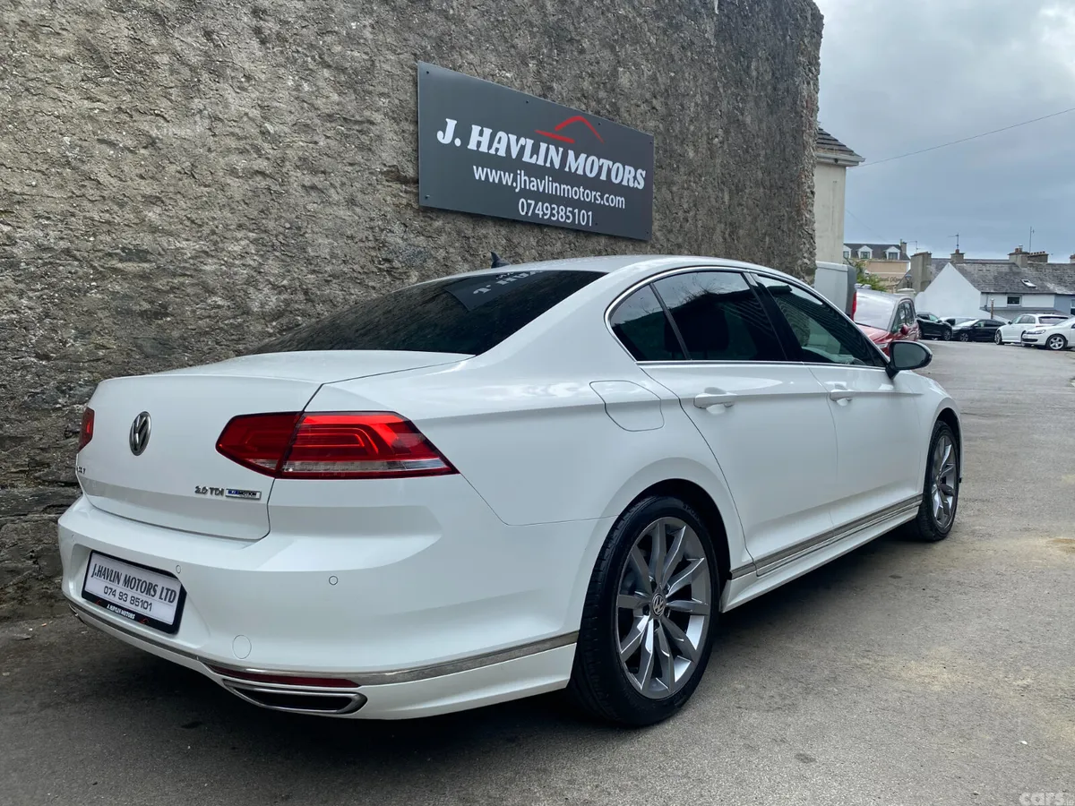 Volkswagen Passat Saloon, Diesel, 2017, White