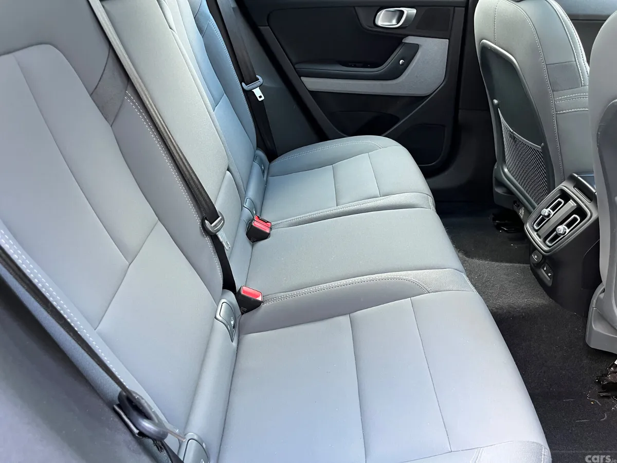 Polestar 2 Hatchback, Electric, 2023, Blue