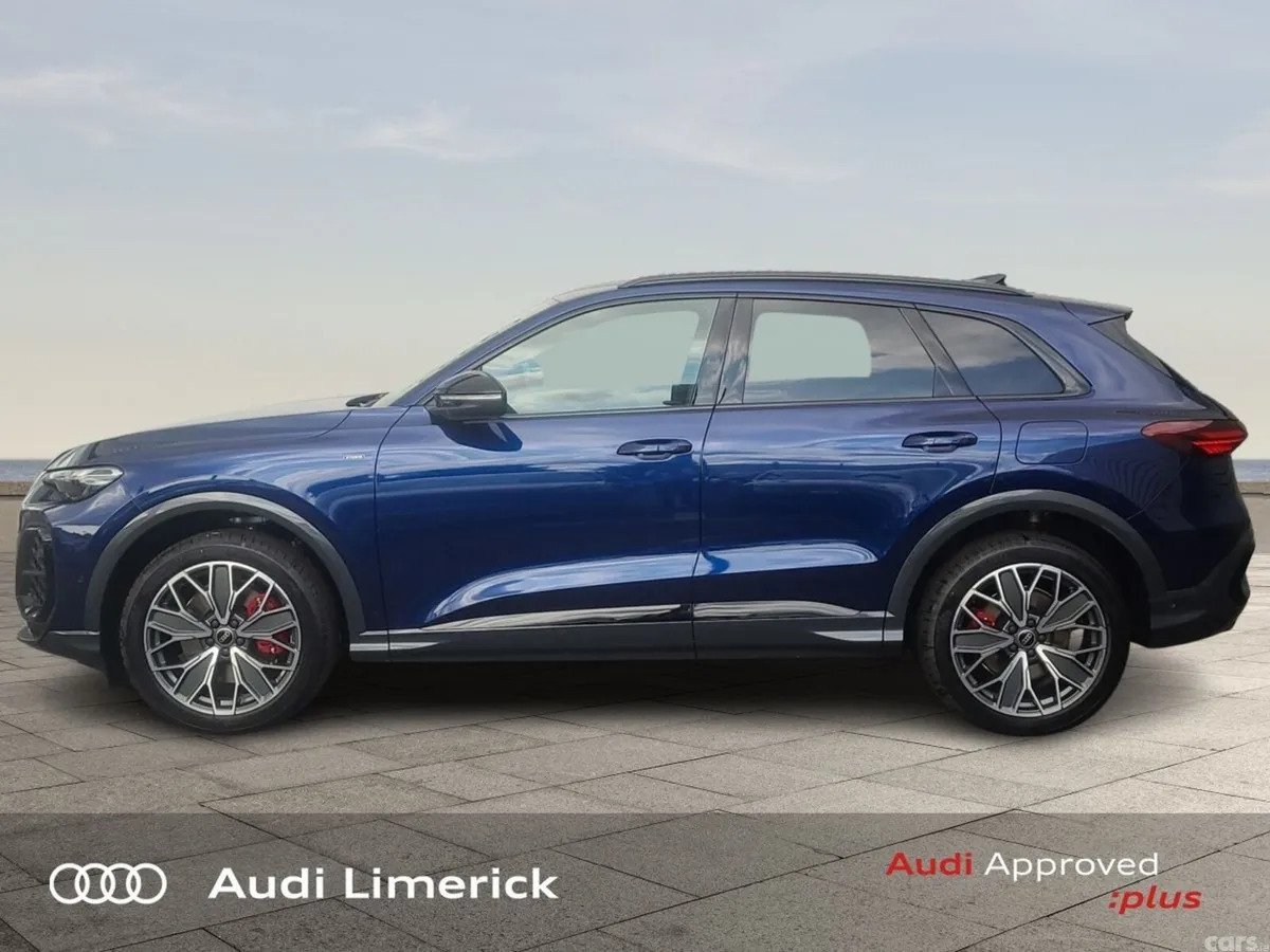 Audi Q5 SUV, Petrol Plug-in Hybrid, 2026, Blue