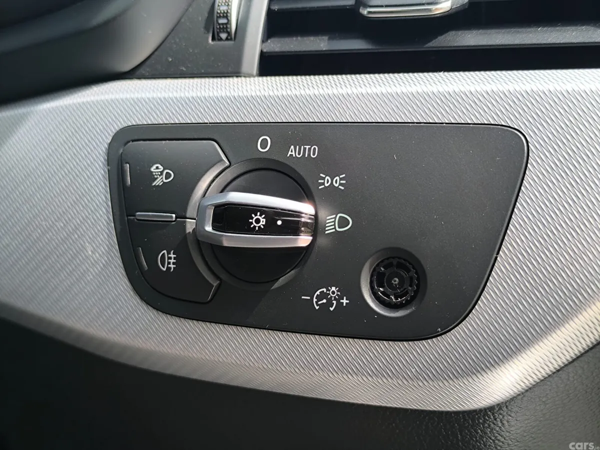 Audi A4 Saloon, Diesel, 2017, Blue