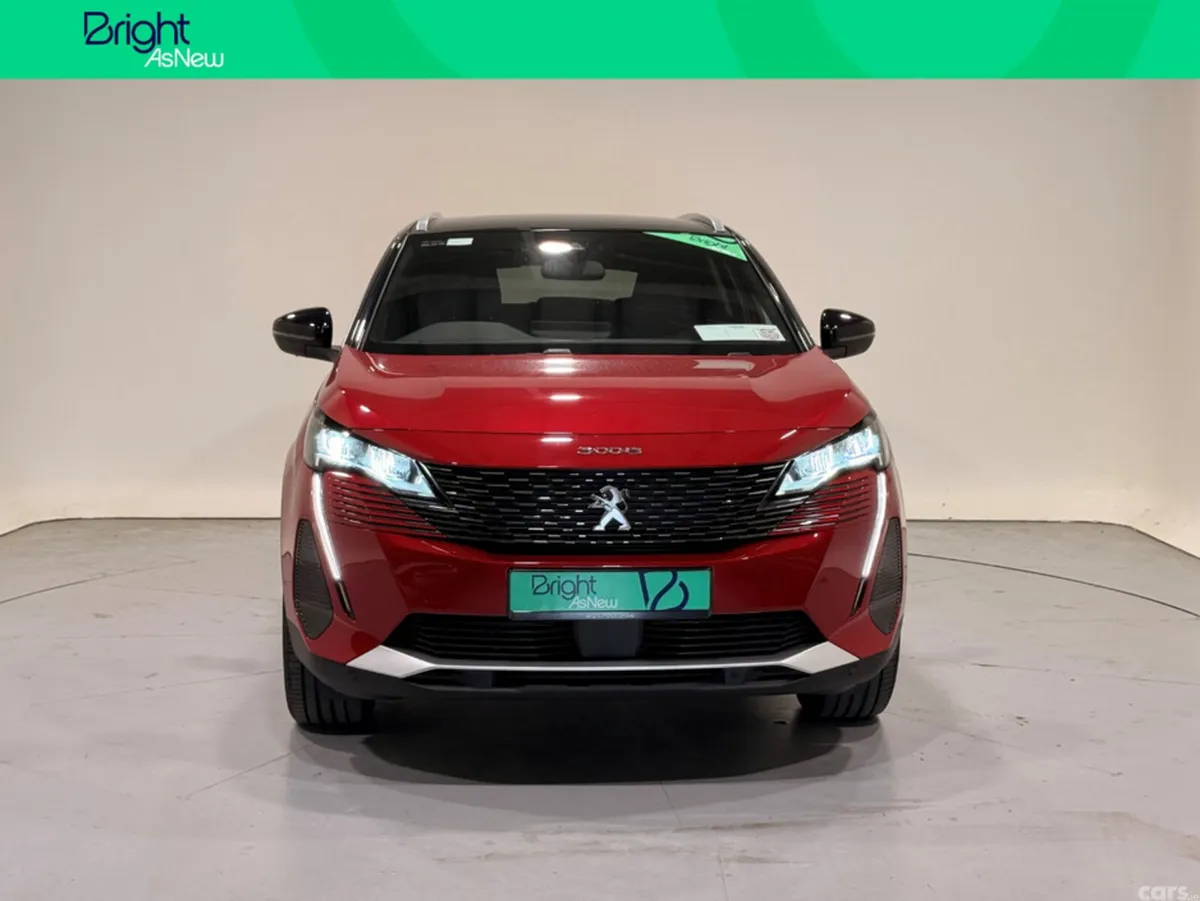 Peugeot 3008 MPV, Petrol, 2023, Red