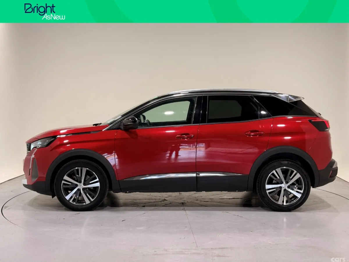 Peugeot 3008 MPV, Petrol, 2023, Red