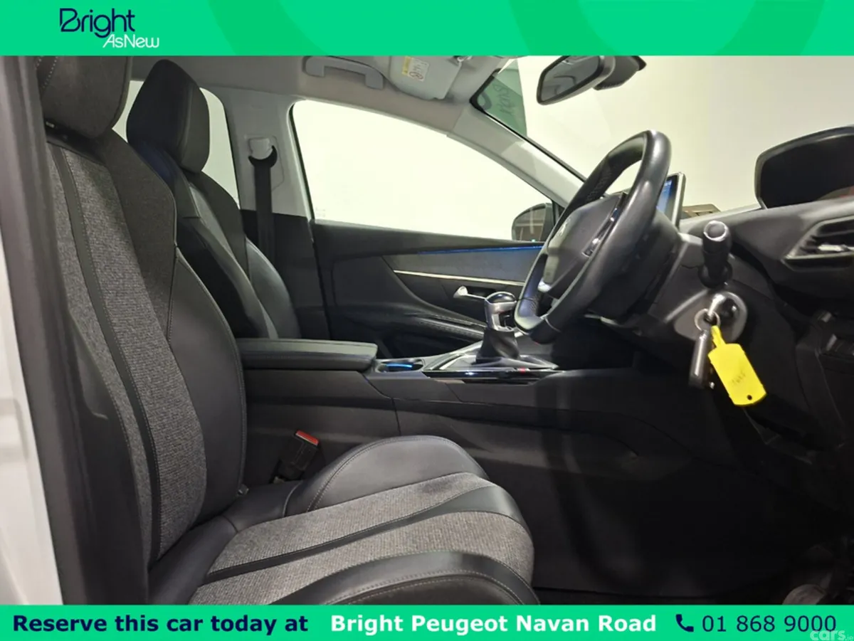 Peugeot 5008 MPV, Diesel, 2020, White