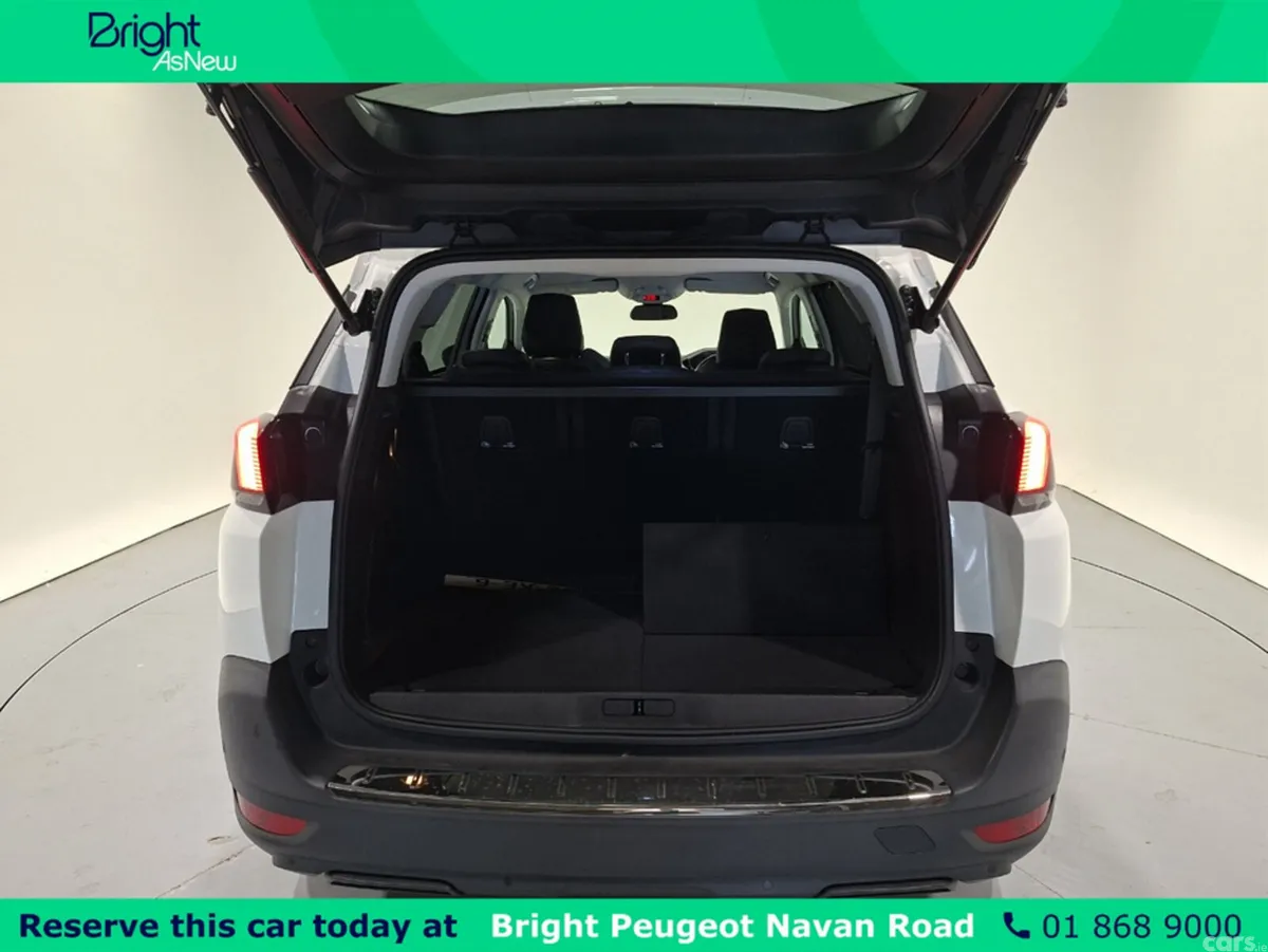 Peugeot 5008 MPV, Diesel, 2020, White