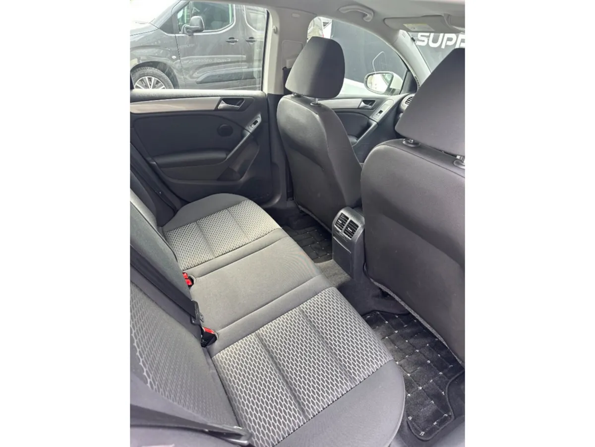 Volkswagen Golf Hatchback, Petrol, 2013, White