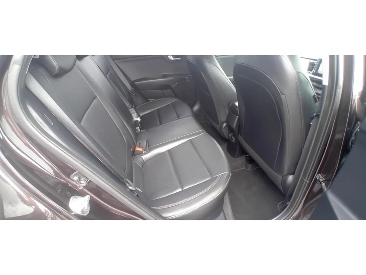 Kia Stonic SUV, Petrol, 2018, Brown