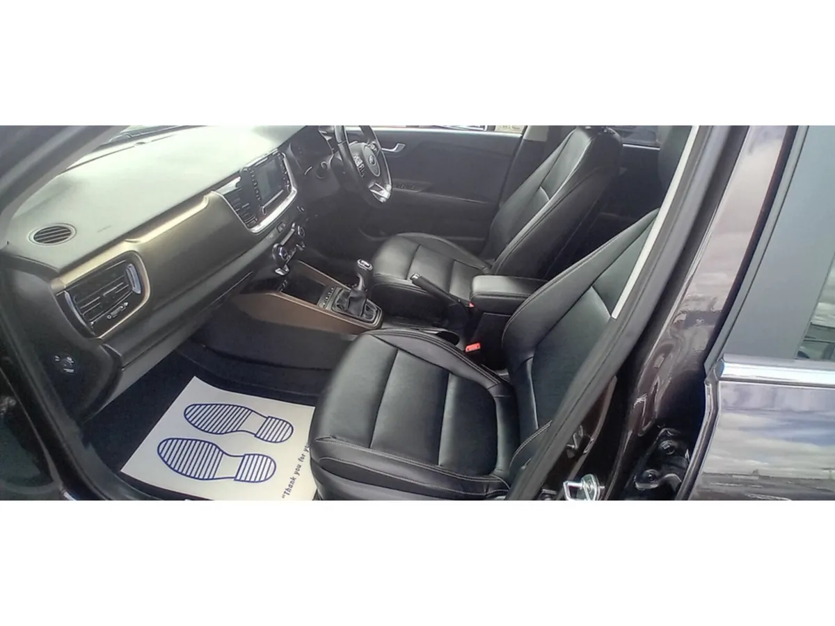 Kia Stonic SUV, Petrol, 2018, Brown
