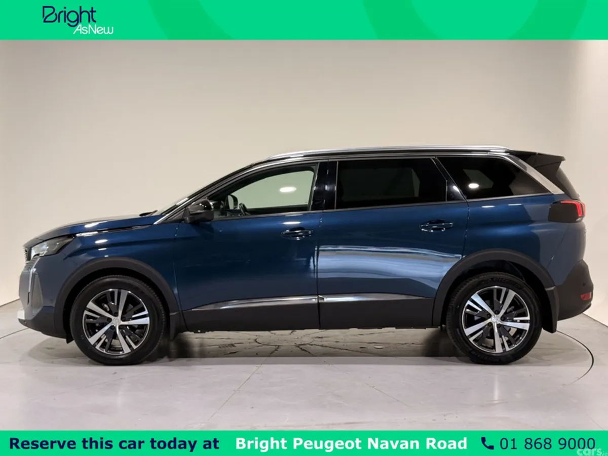 Peugeot 5008 MPV, Petrol, 2023, Blue