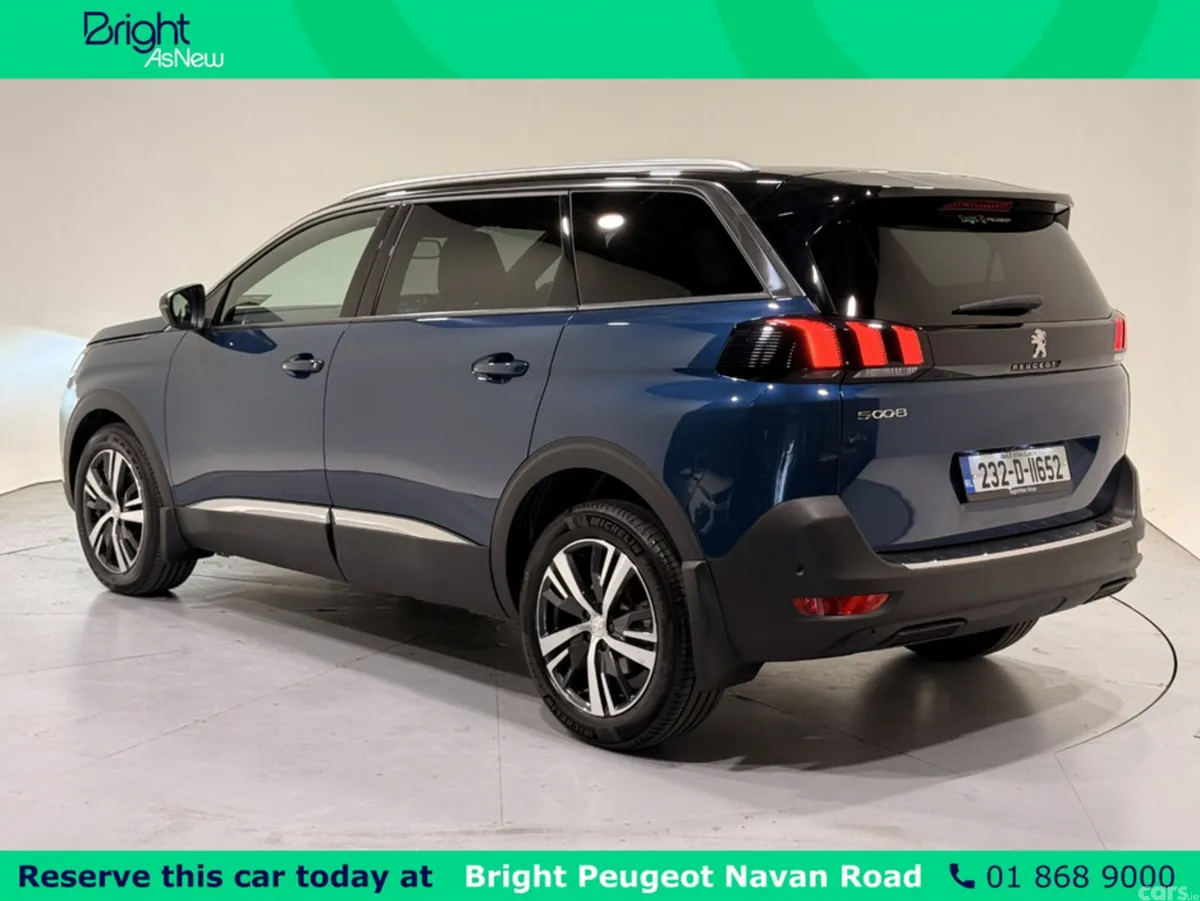 Peugeot 5008 MPV, Petrol, 2023, Blue