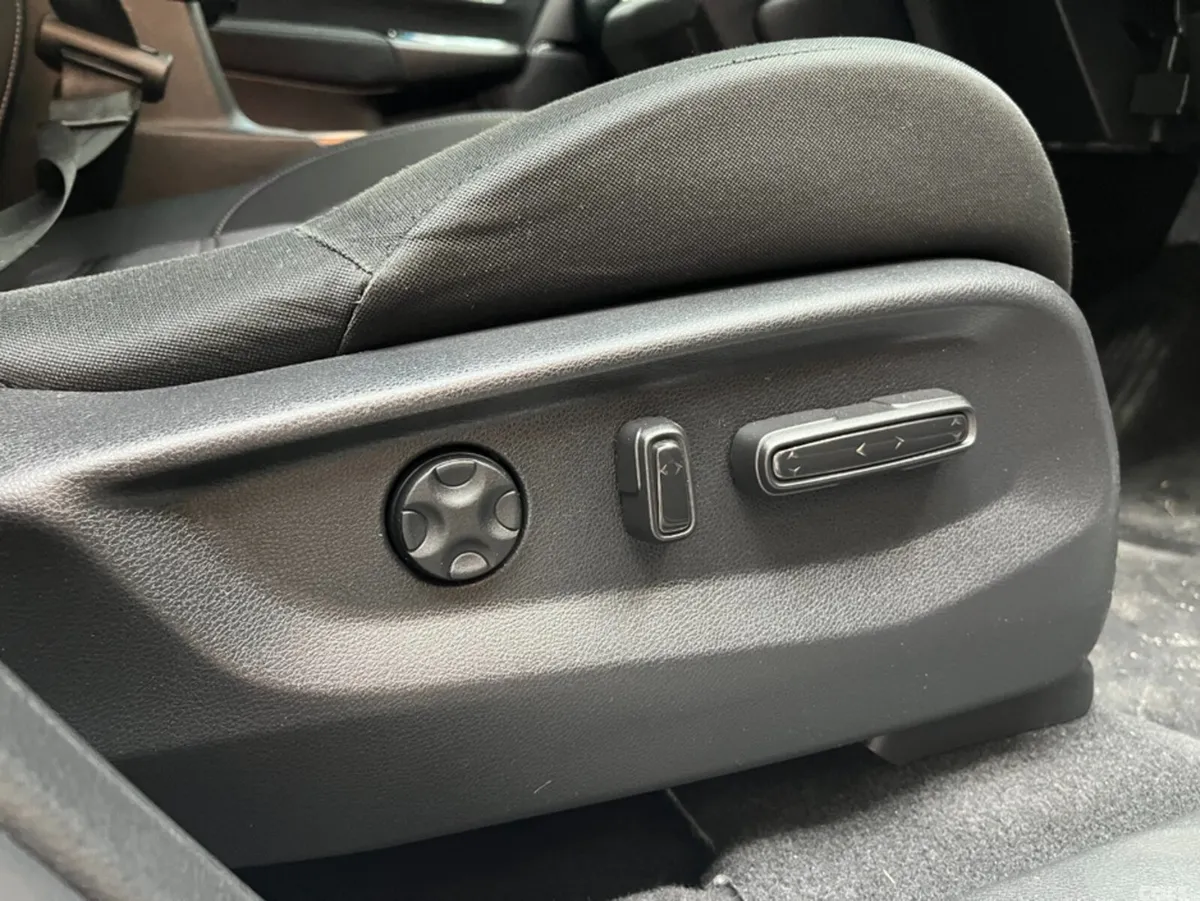 Honda CR-V SUV, Petrol Hybrid, 2019, White