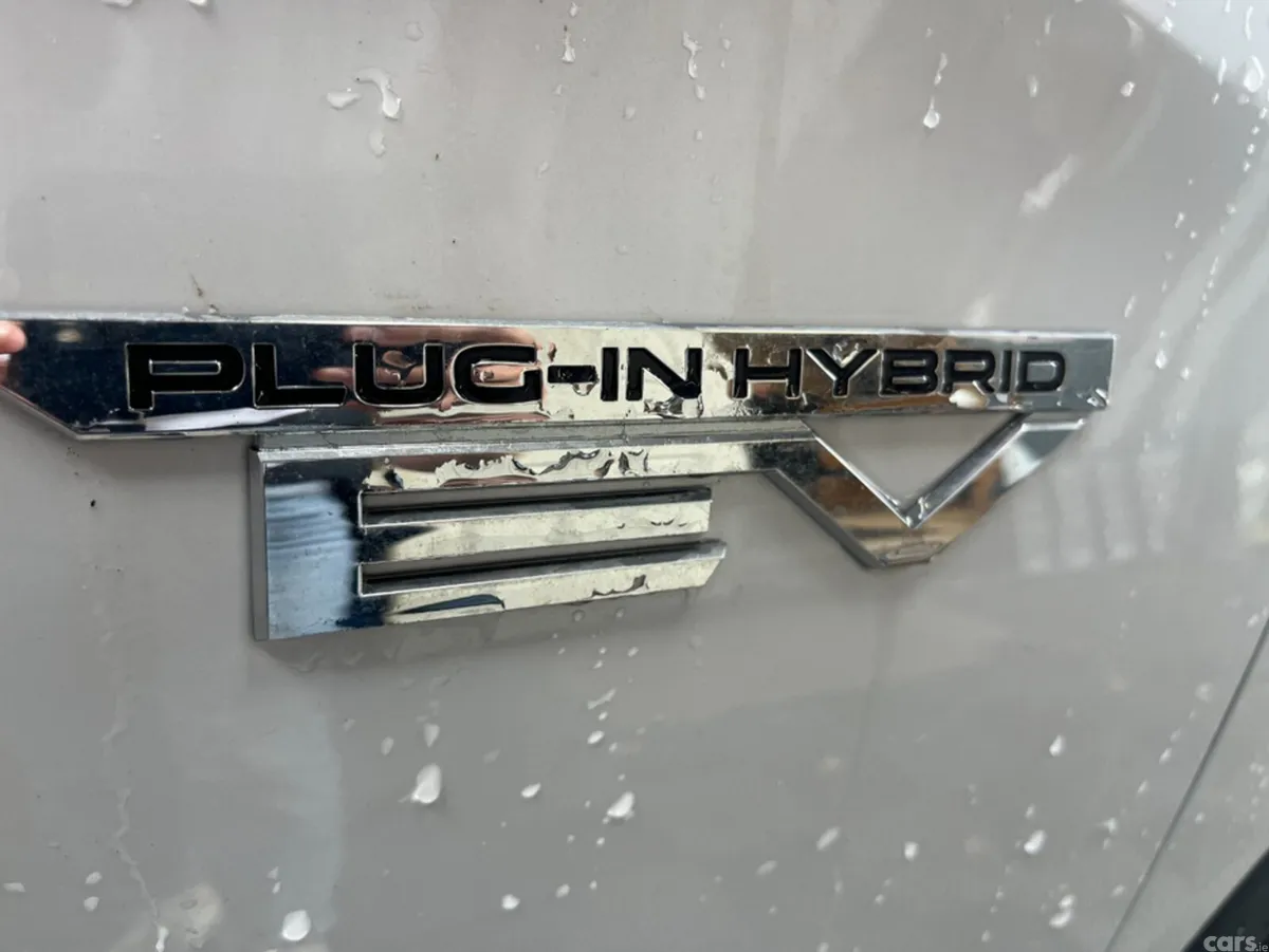 Mitsubishi Outlander SUV, Petrol Plug-in Hybrid, 2023, White