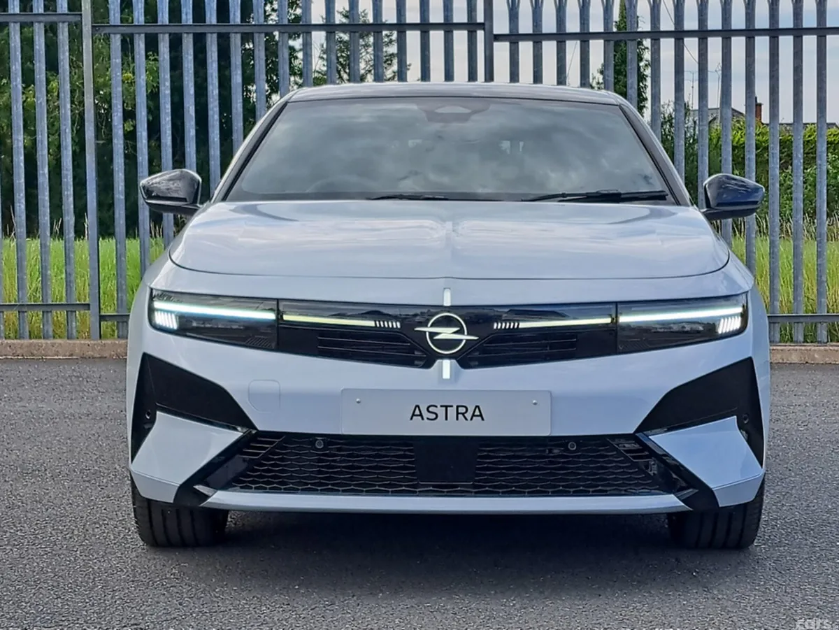 Opel Astra Hatchback, Diesel, 2027, White