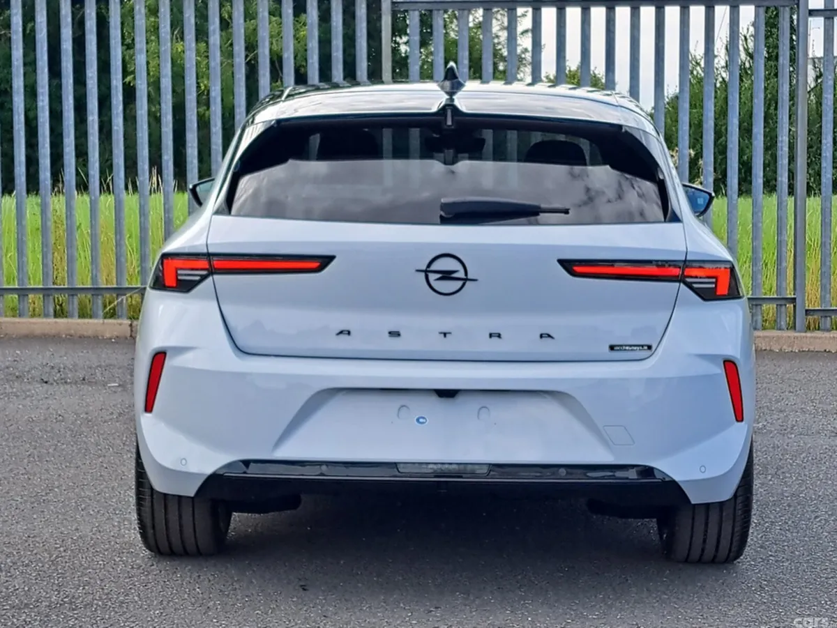 Opel Astra Hatchback, Diesel, 2027, White