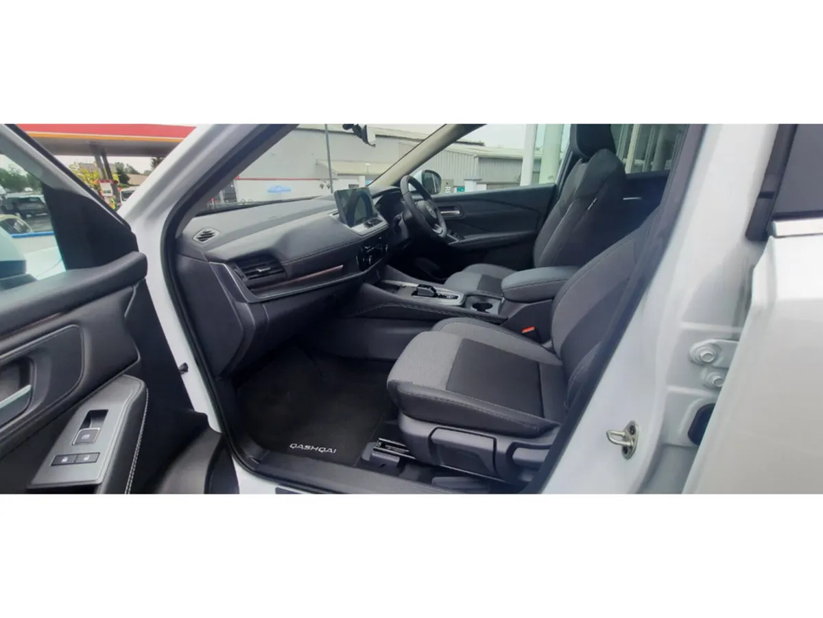 Nissan Qashqai MPV, Petrol Hybrid, 2026, White