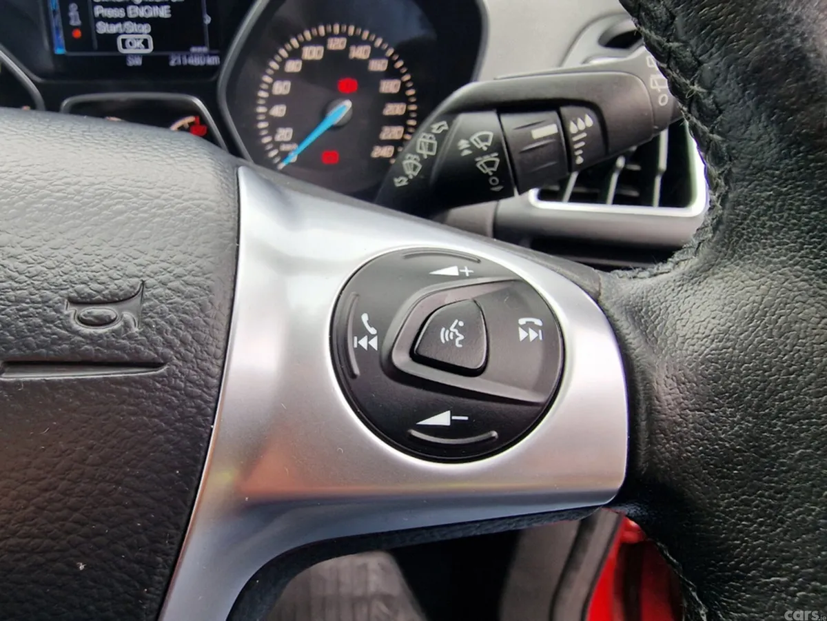 Ford Kuga SUV, Diesel, 2016, Red