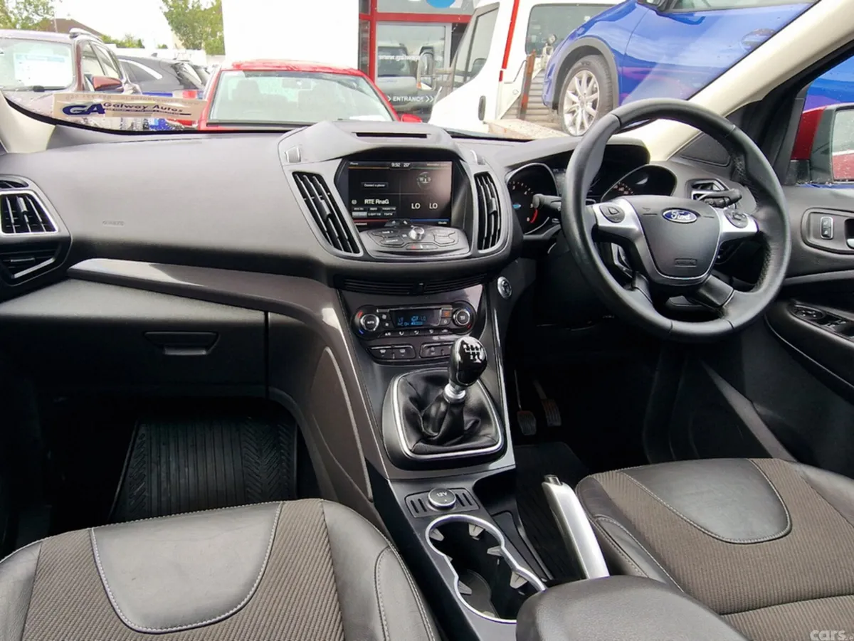 Ford Kuga SUV, Diesel, 2016, Red