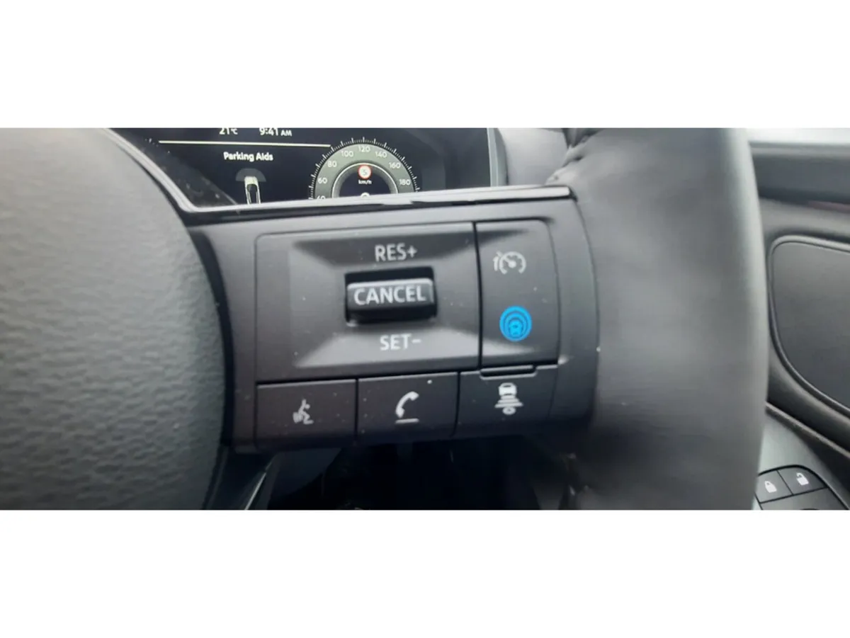 Nissan Qashqai MPV, Petrol Hybrid, 2026, White