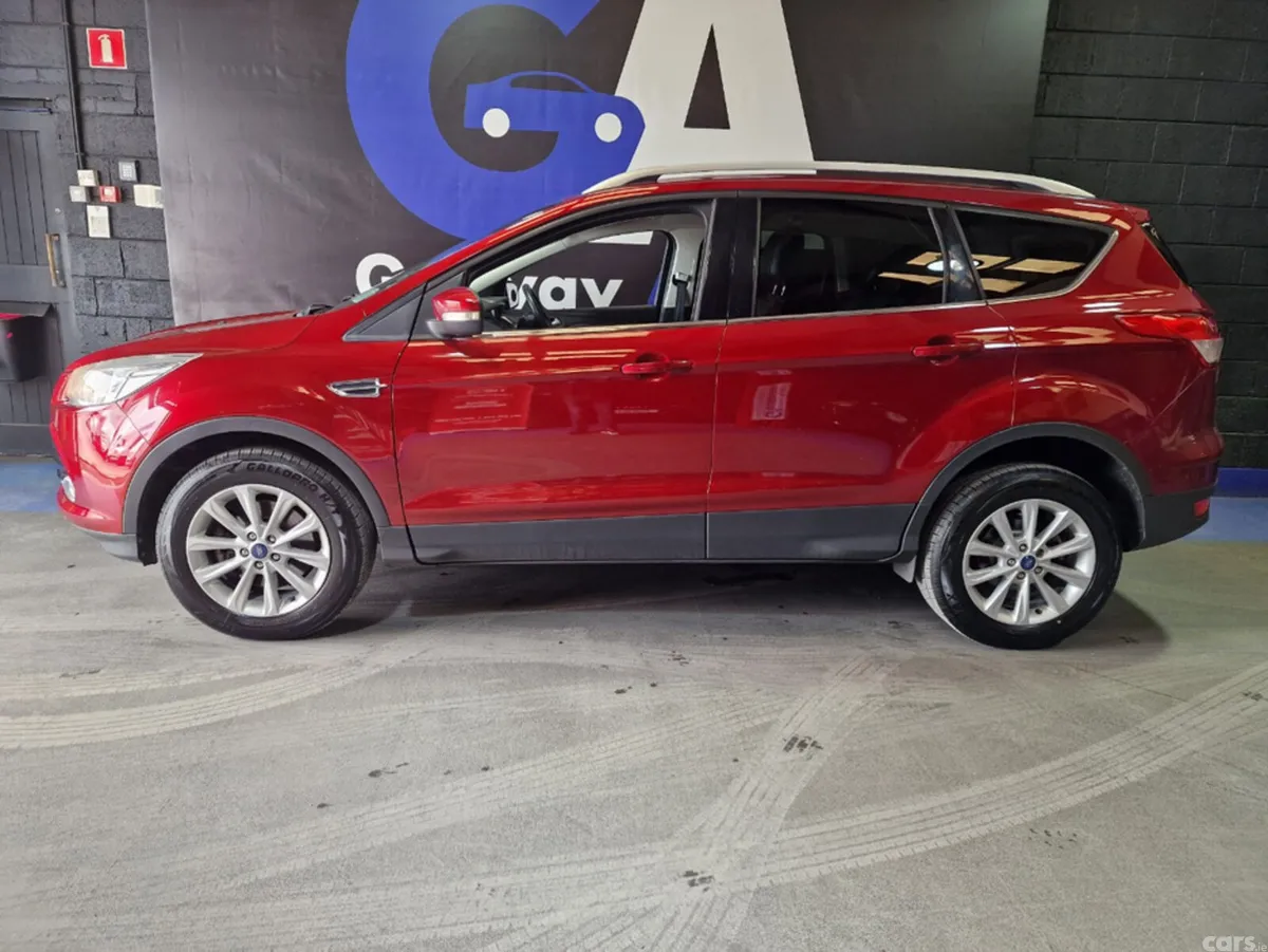 Ford Kuga SUV, Diesel, 2016, Red