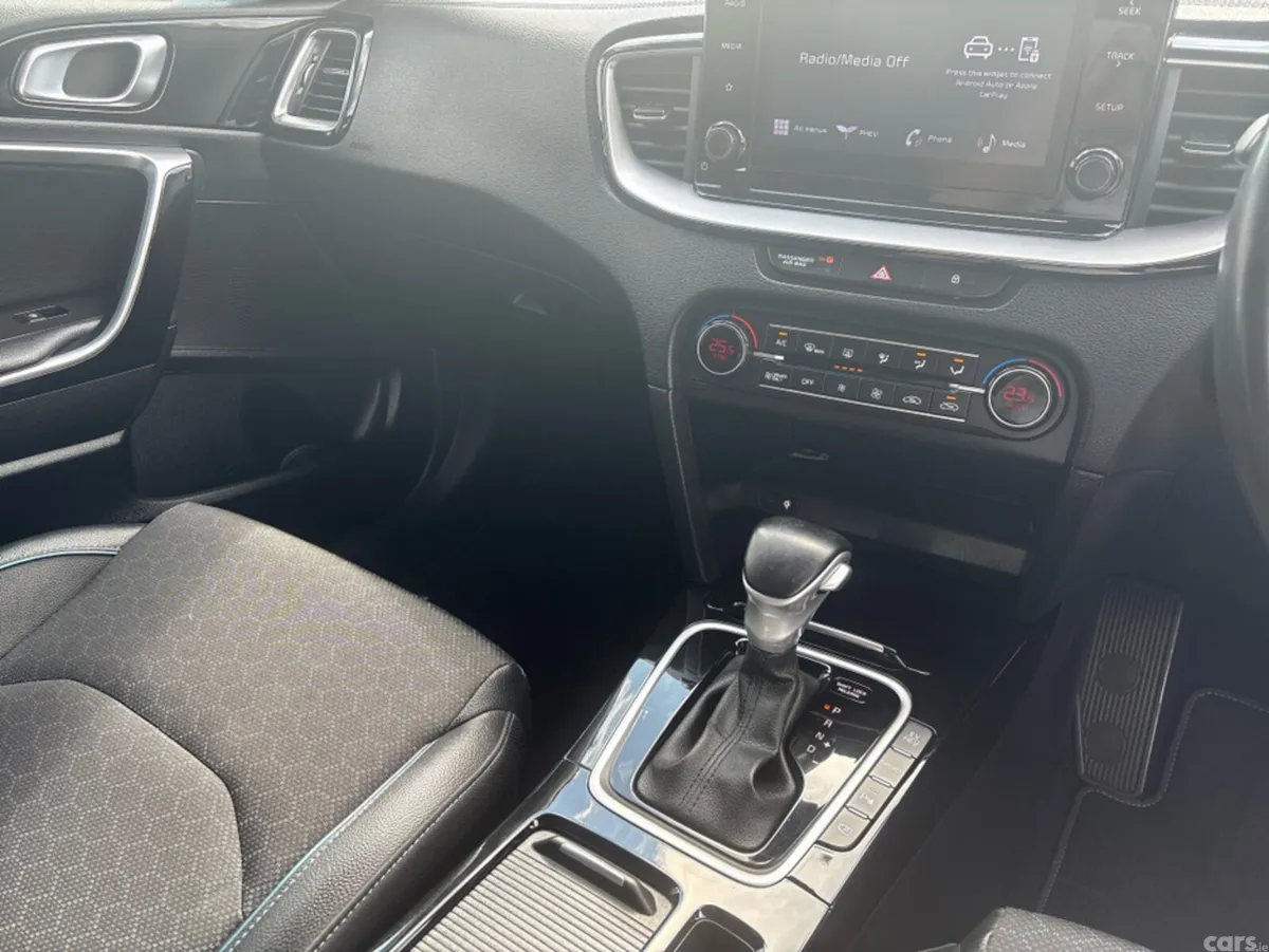 Kia Ceed Estate, Petrol Plug-in Hybrid, 2022, Grey
