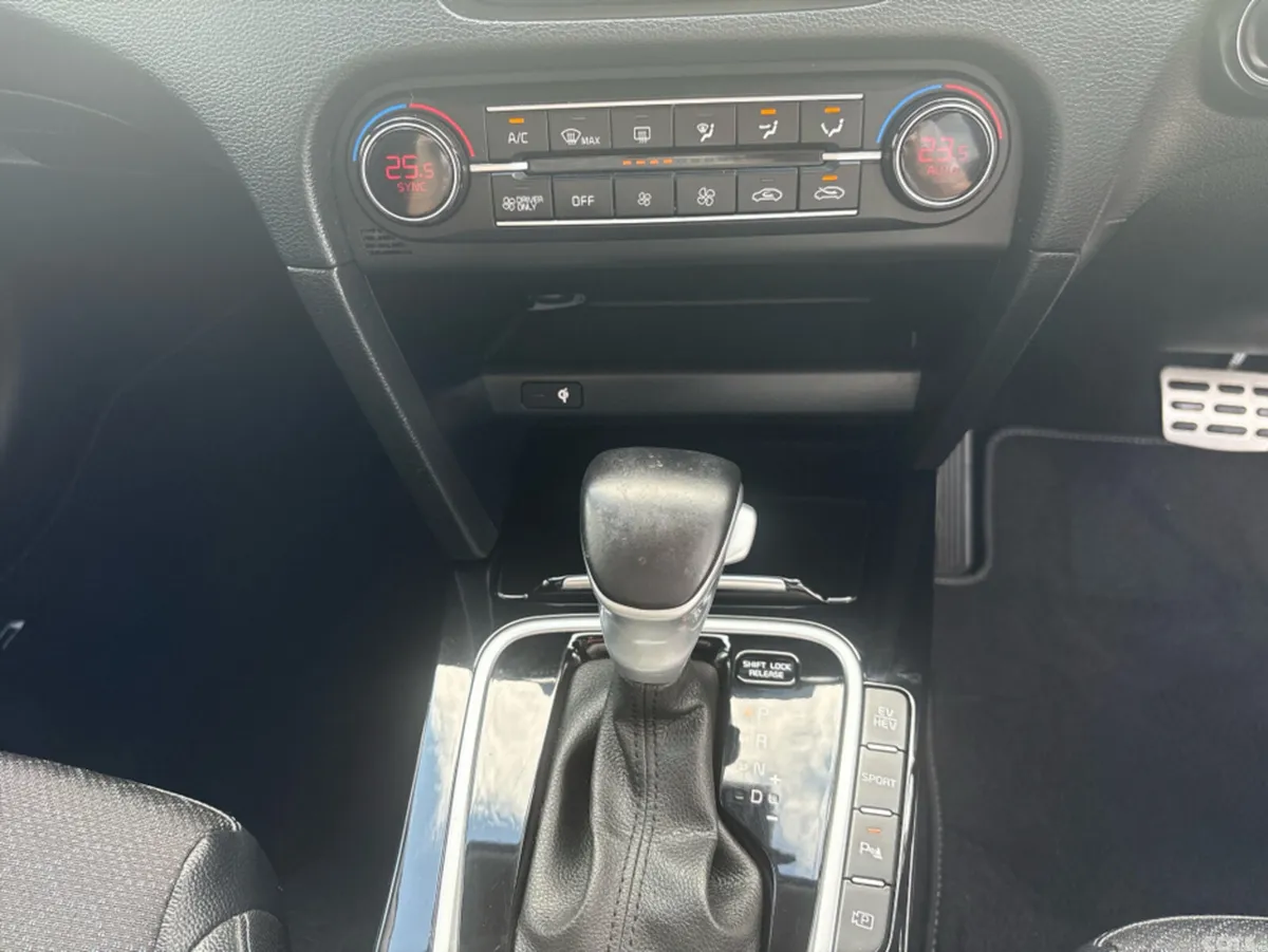Kia Ceed Estate, Petrol Plug-in Hybrid, 2022, Grey
