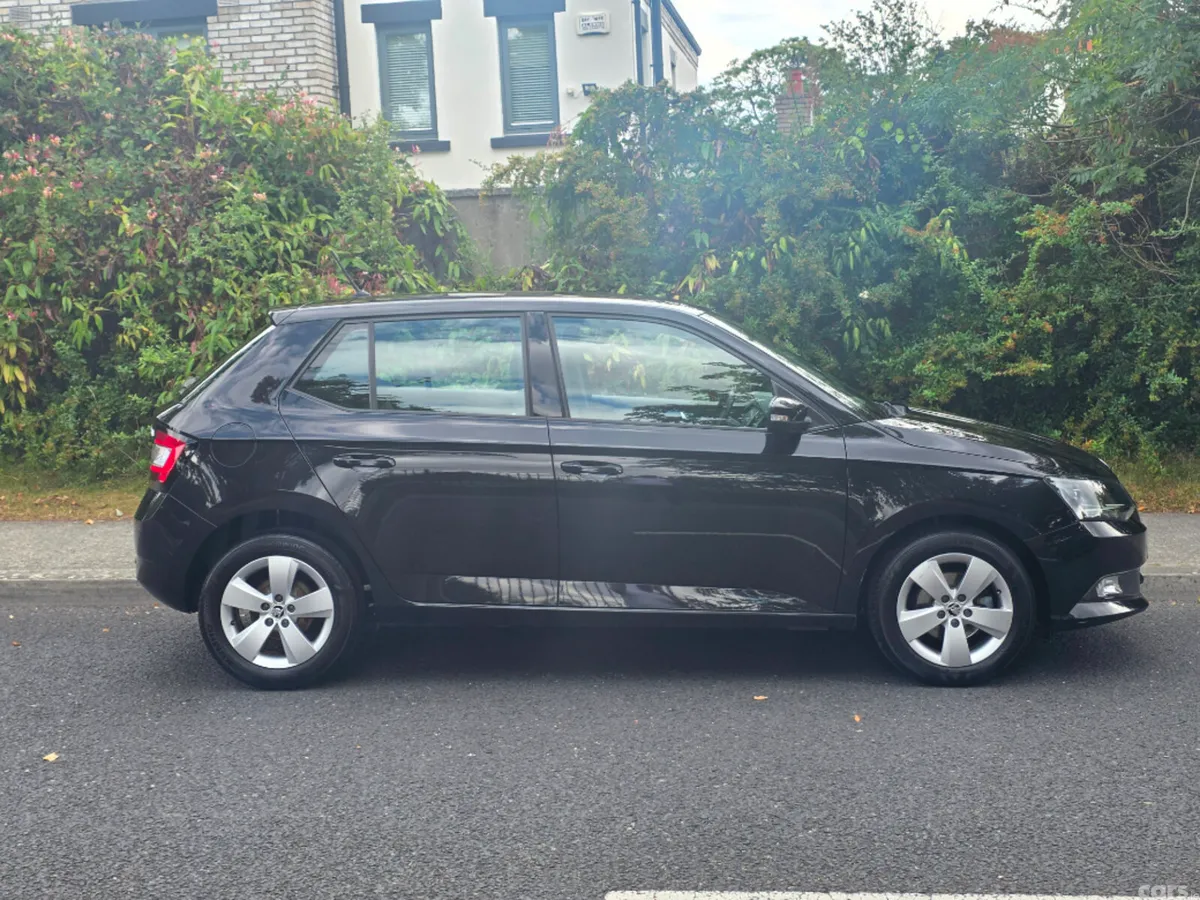 Skoda Fabia Hatchback, Petrol, 2017, Black