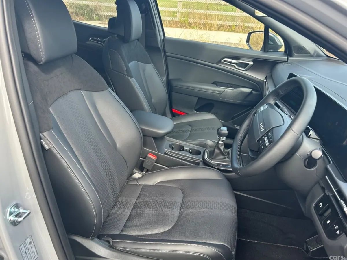 Kia Sportage SUV, Diesel, 2027, Grey