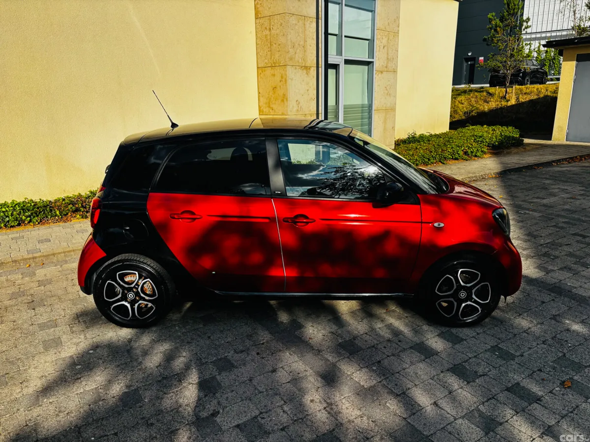 Smart Forfour Hatchback, Petrol, 2016, Red
