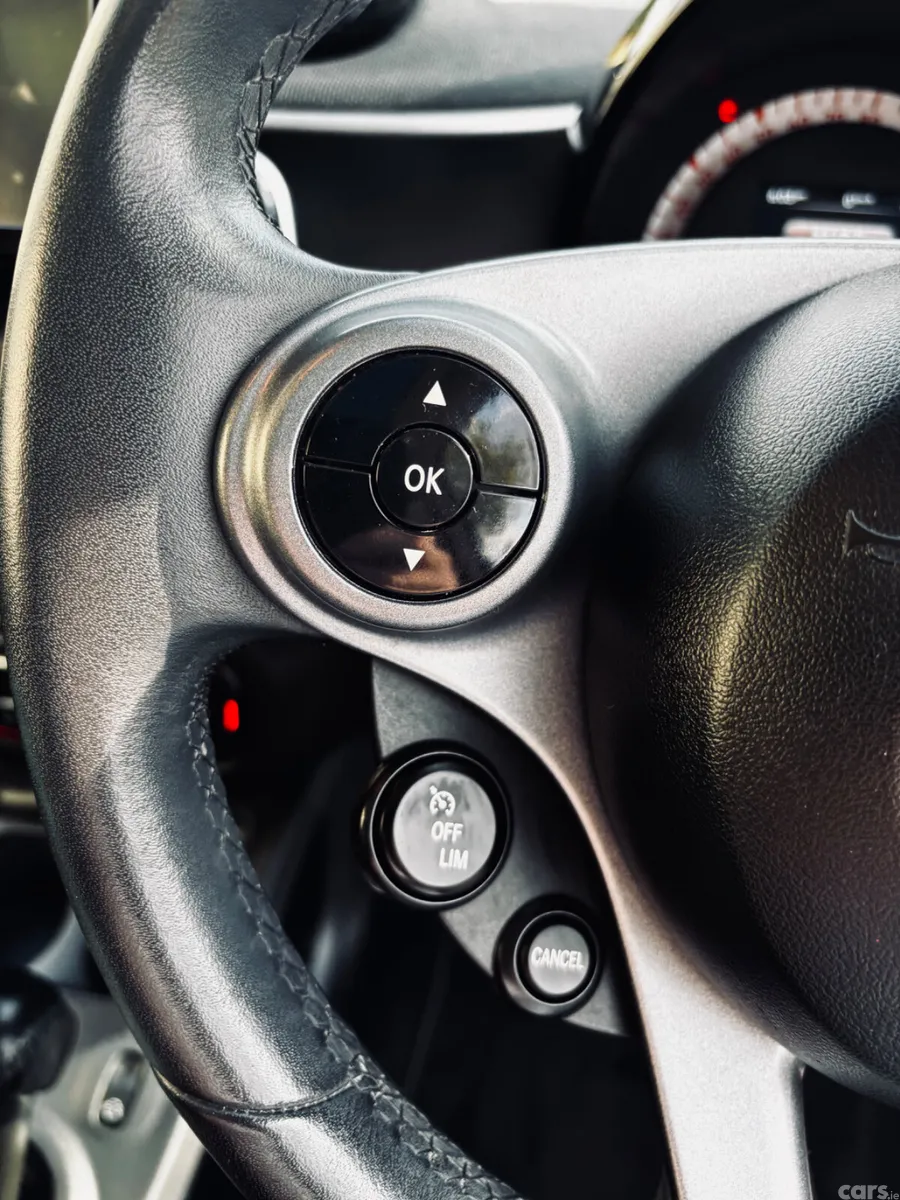 Smart Forfour Hatchback, Petrol, 2016, Red