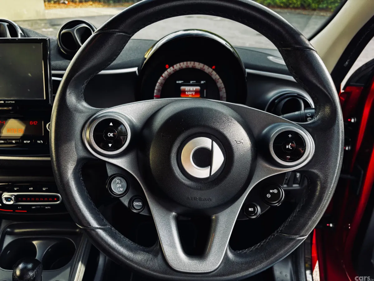 Smart Forfour Hatchback, Petrol, 2016, Red
