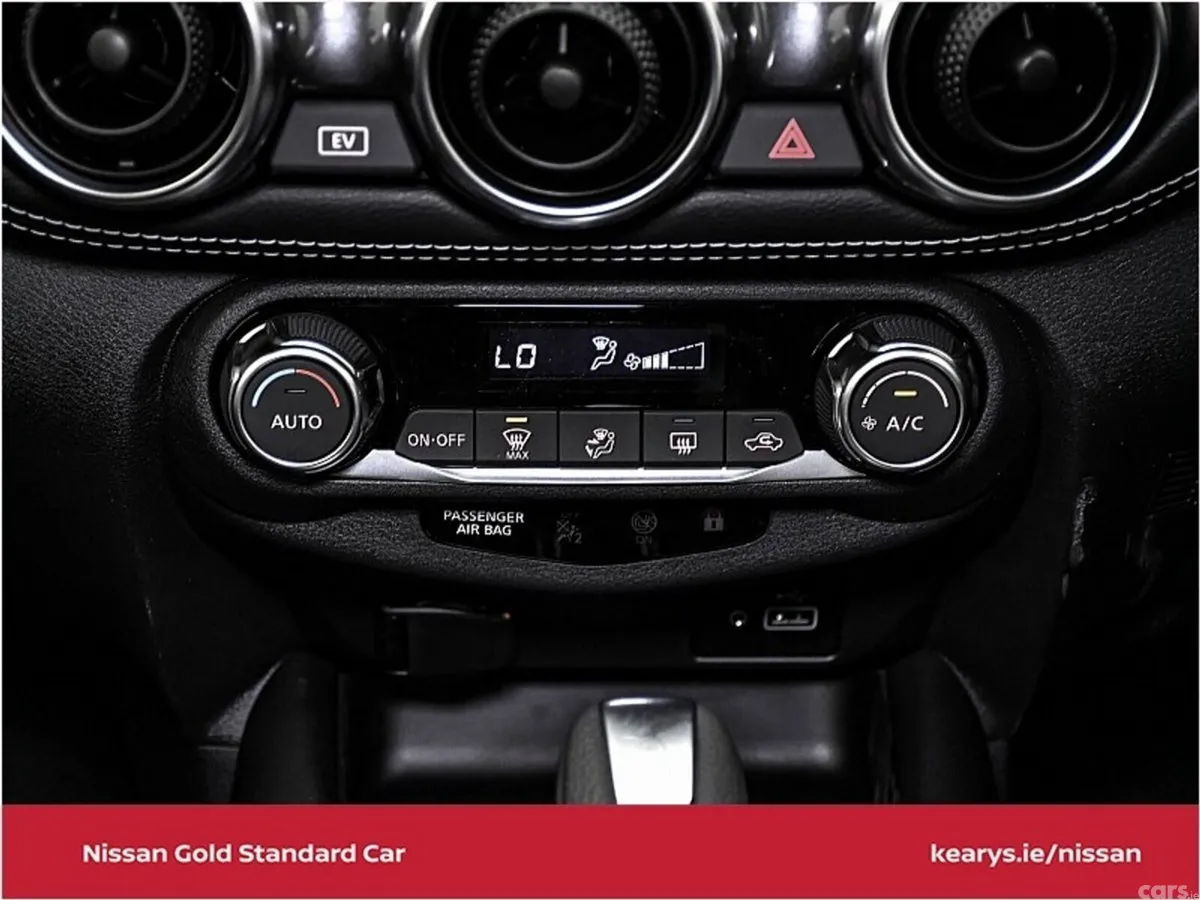 Nissan Juke SUV, Petrol Hybrid, 2024, Silver