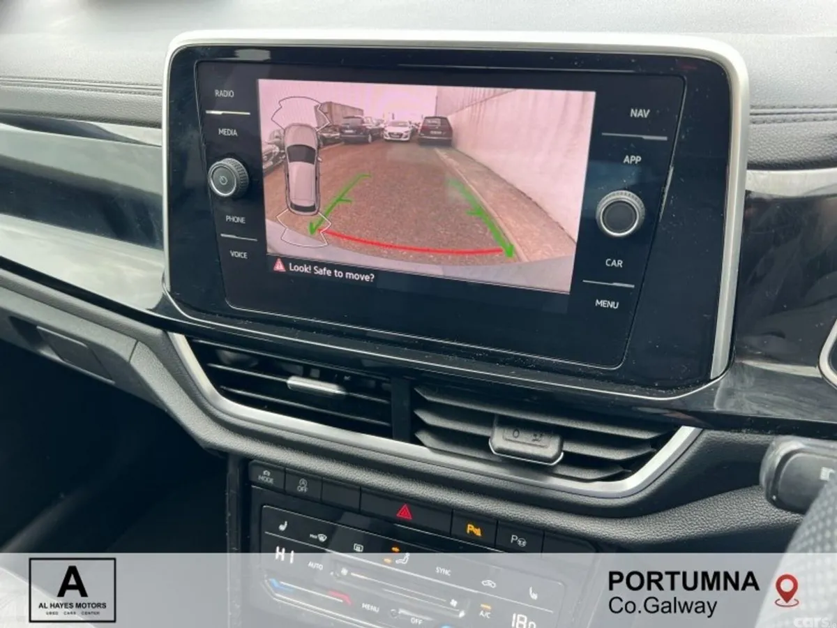 Volkswagen T-Roc SUV, Petrol, 2023, Blue