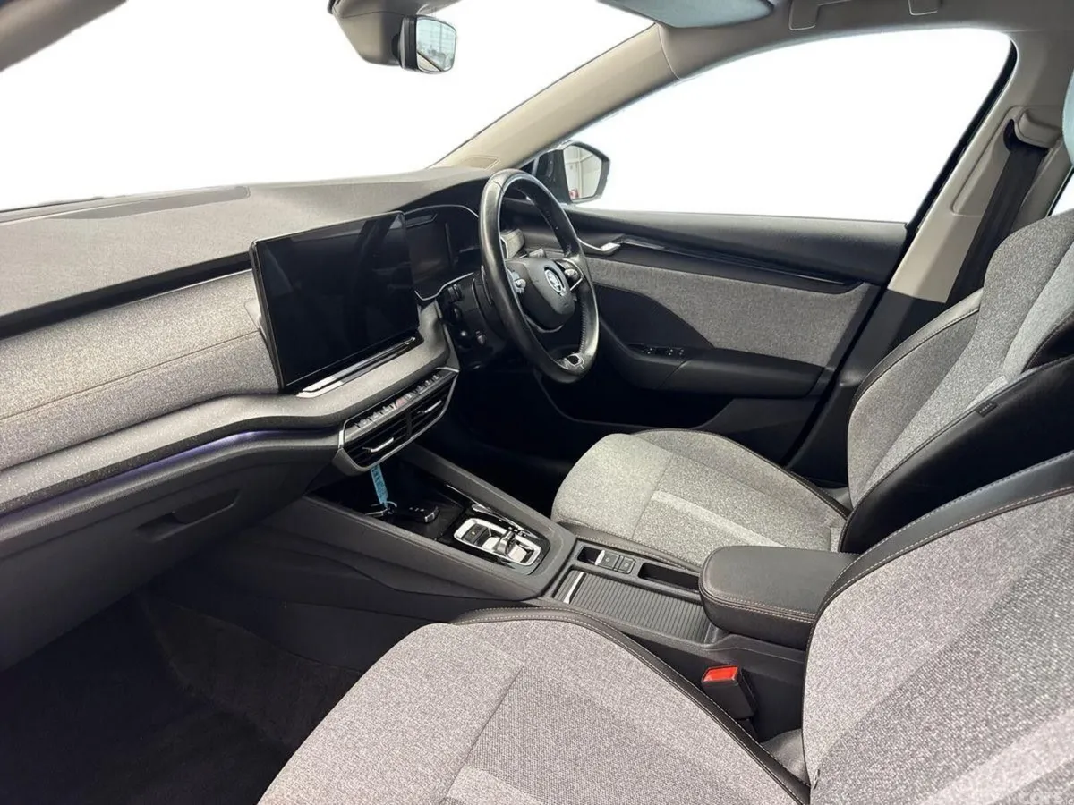 Skoda Octavia Saloon, Diesel, 2024, Black