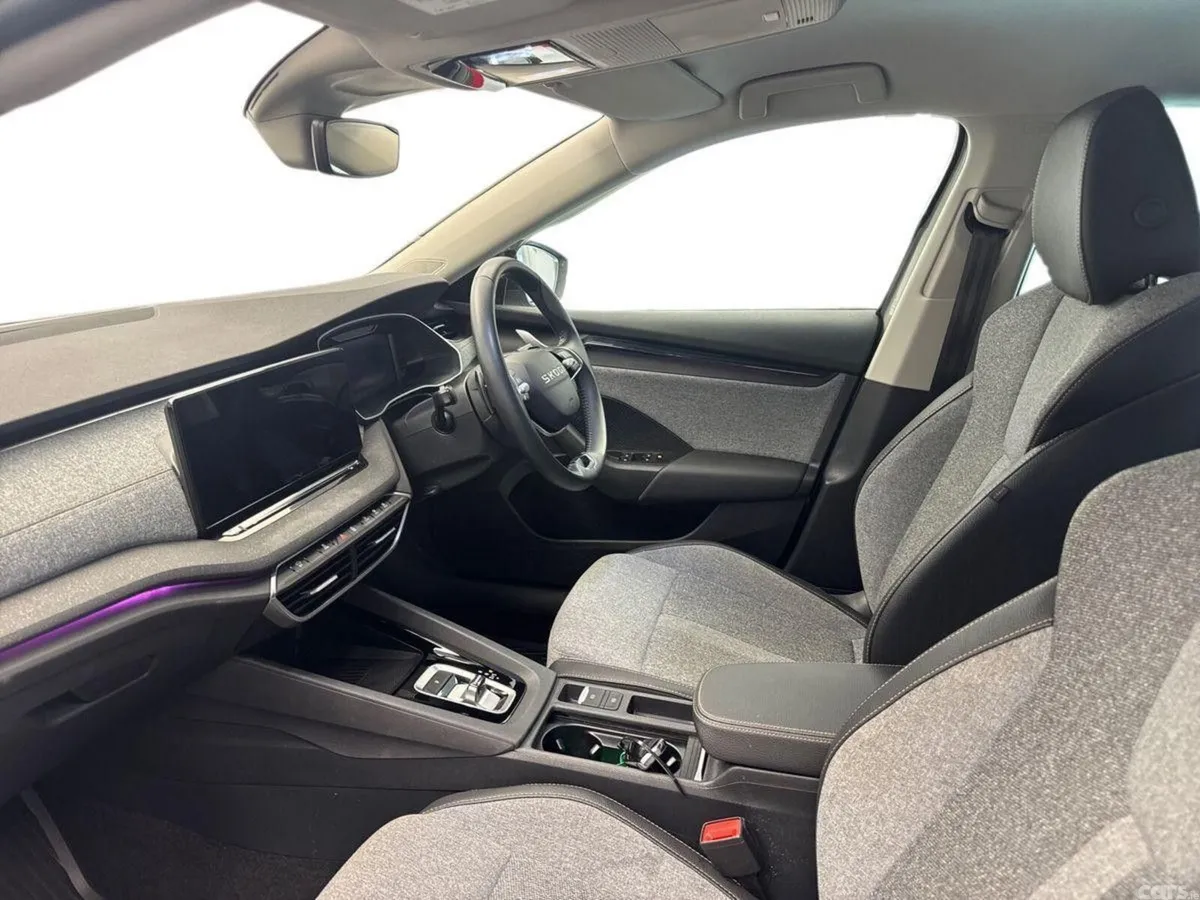 Skoda Octavia Saloon, Diesel, 2025, Grey