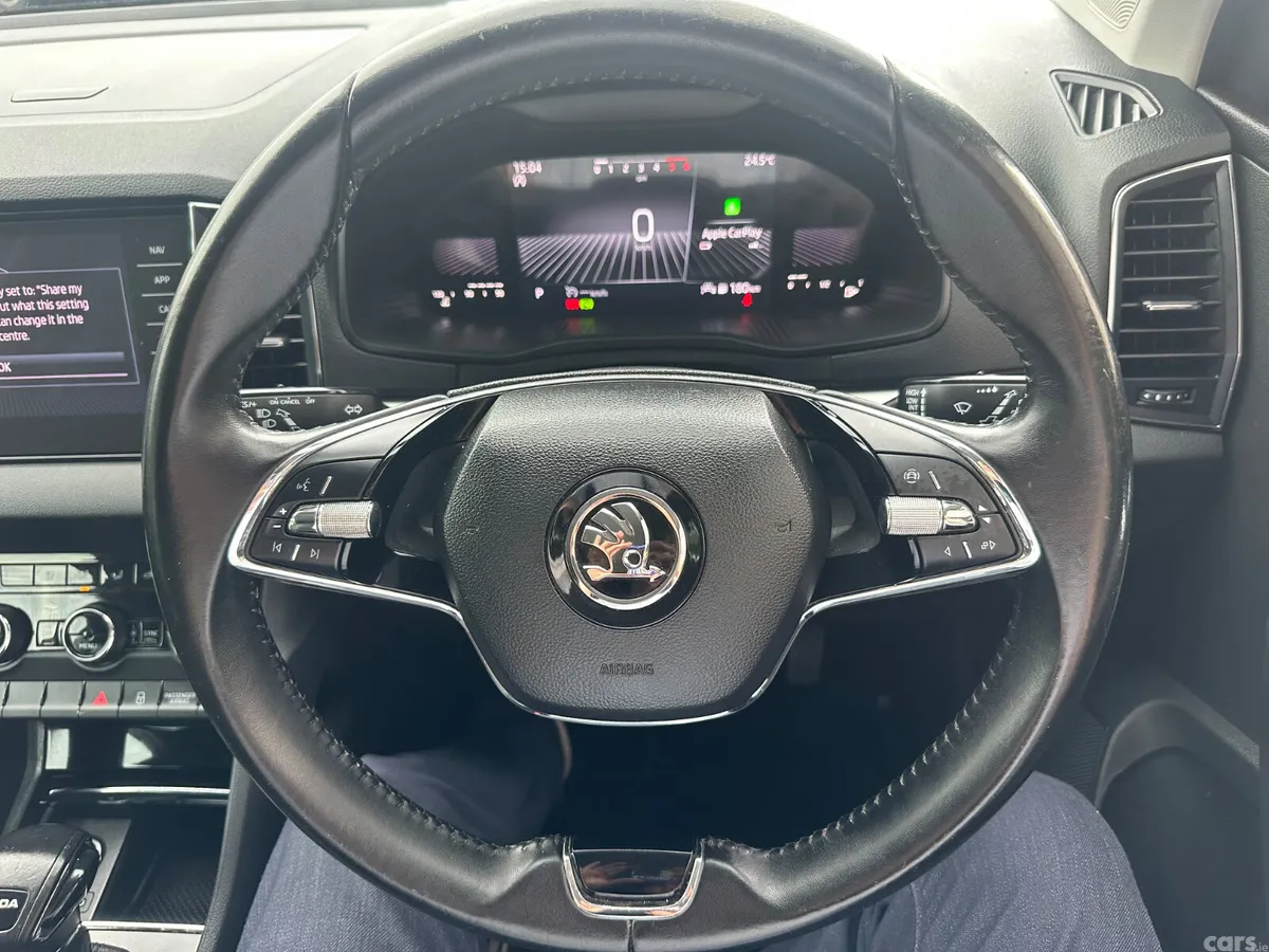 Skoda Karoq SUV, Diesel, 2023, Silver