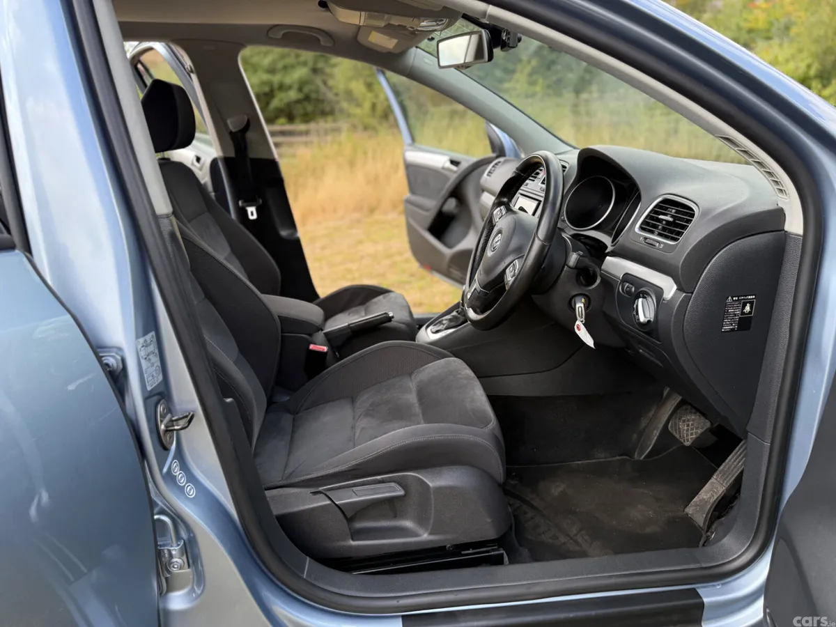 Volkswagen Golf Hatchback, Petrol, 2012, Blue