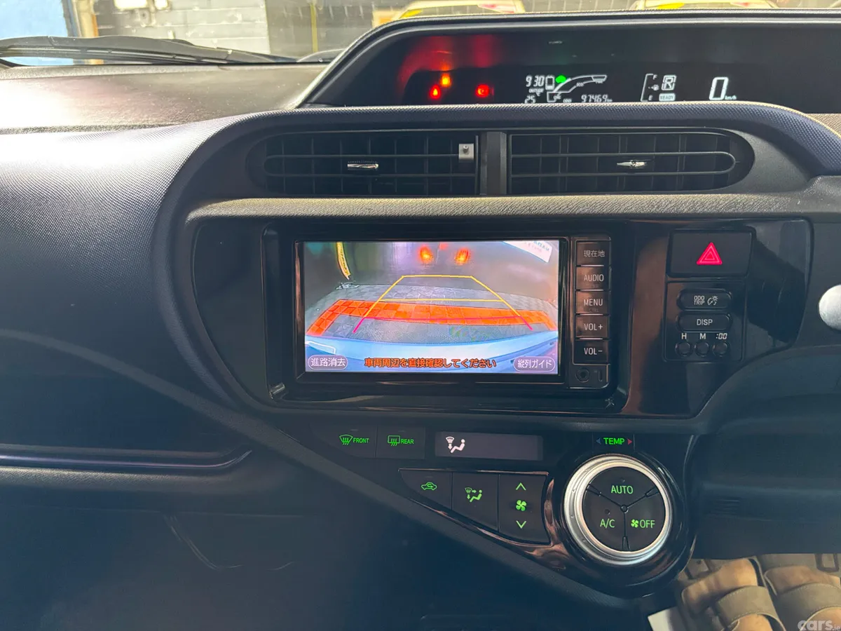 Toyota Aqua Hatchback, Petrol Hybrid, 2017, Blue