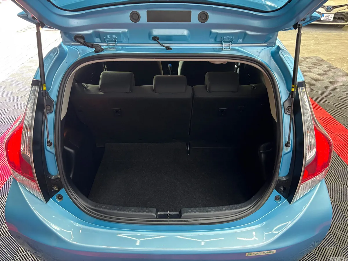 Toyota Aqua Hatchback, Petrol Hybrid, 2017, Blue