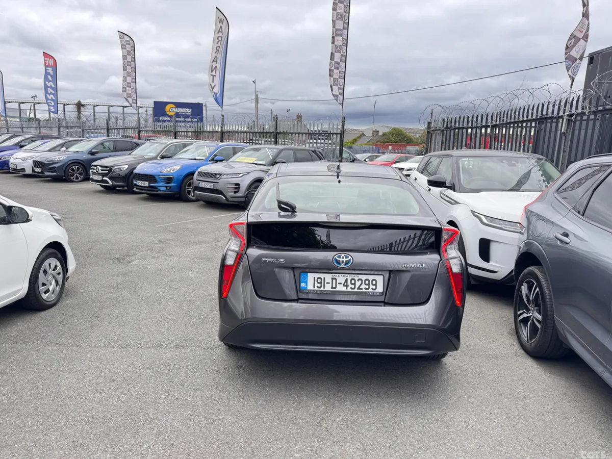 Toyota Prius Hatchback, Petrol Hybrid, 2019, Grey