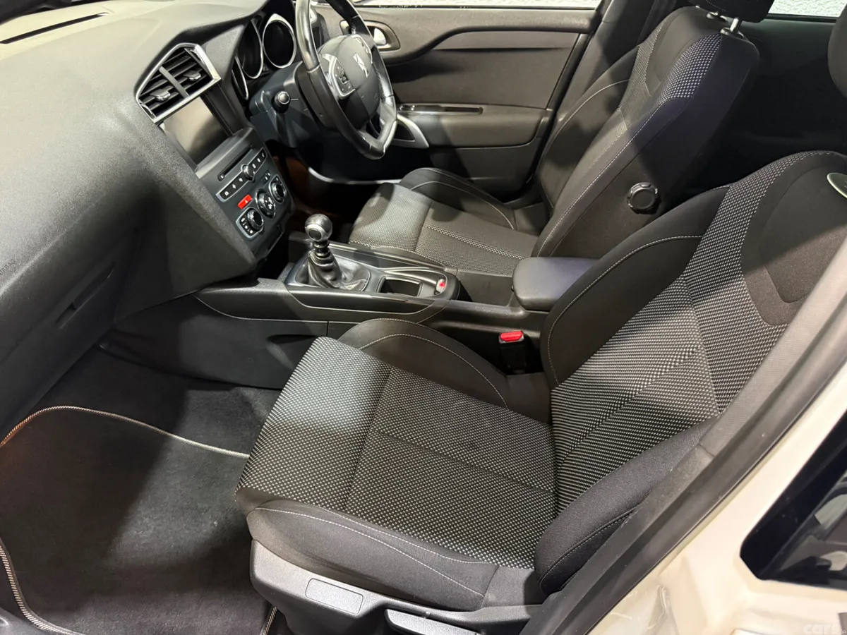 DS Automobiles DS 4 Hatchback, Petrol, 2016, White