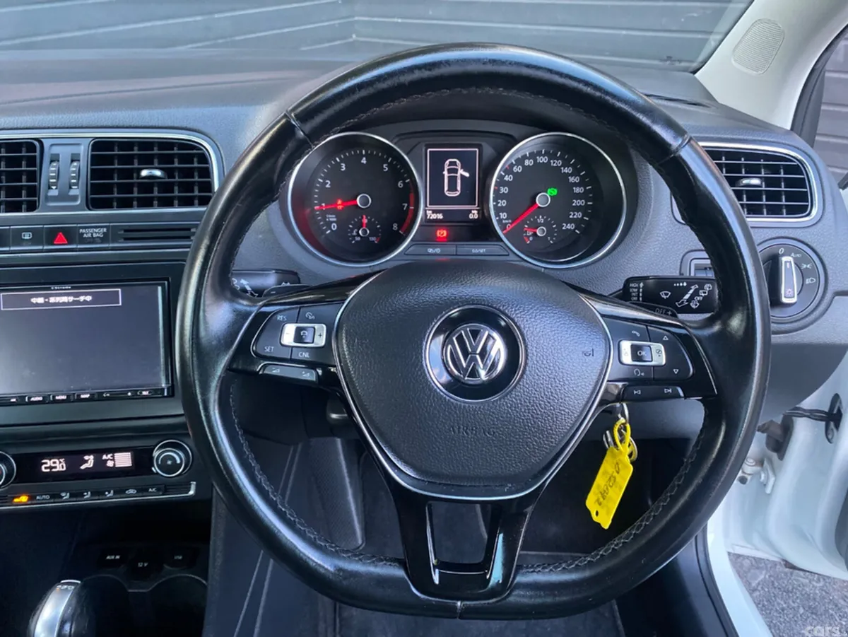 Volkswagen Polo Hatchback, Petrol, 2015, White