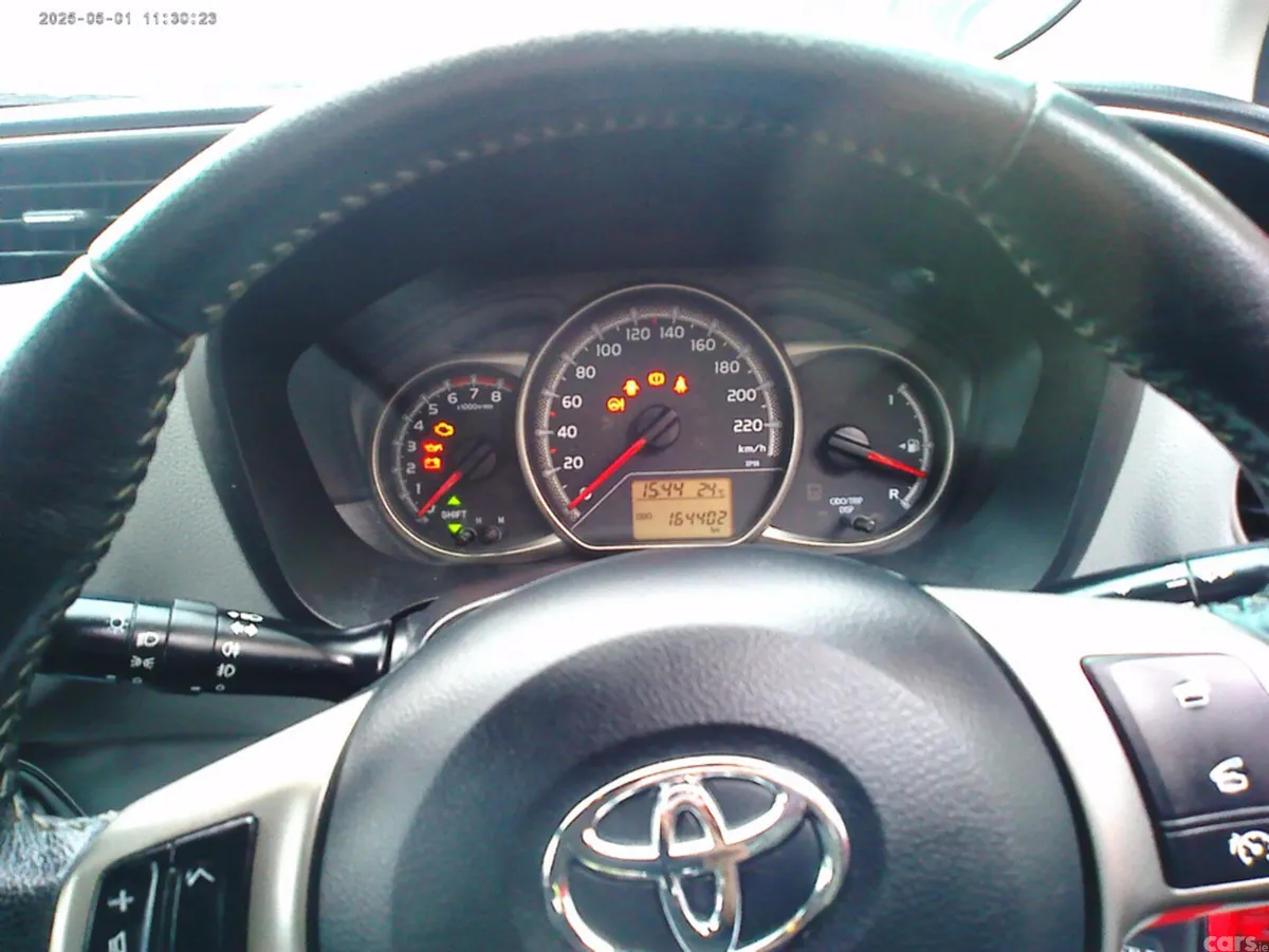 Toyota Yaris Hatchback, Petrol, 2016, Red