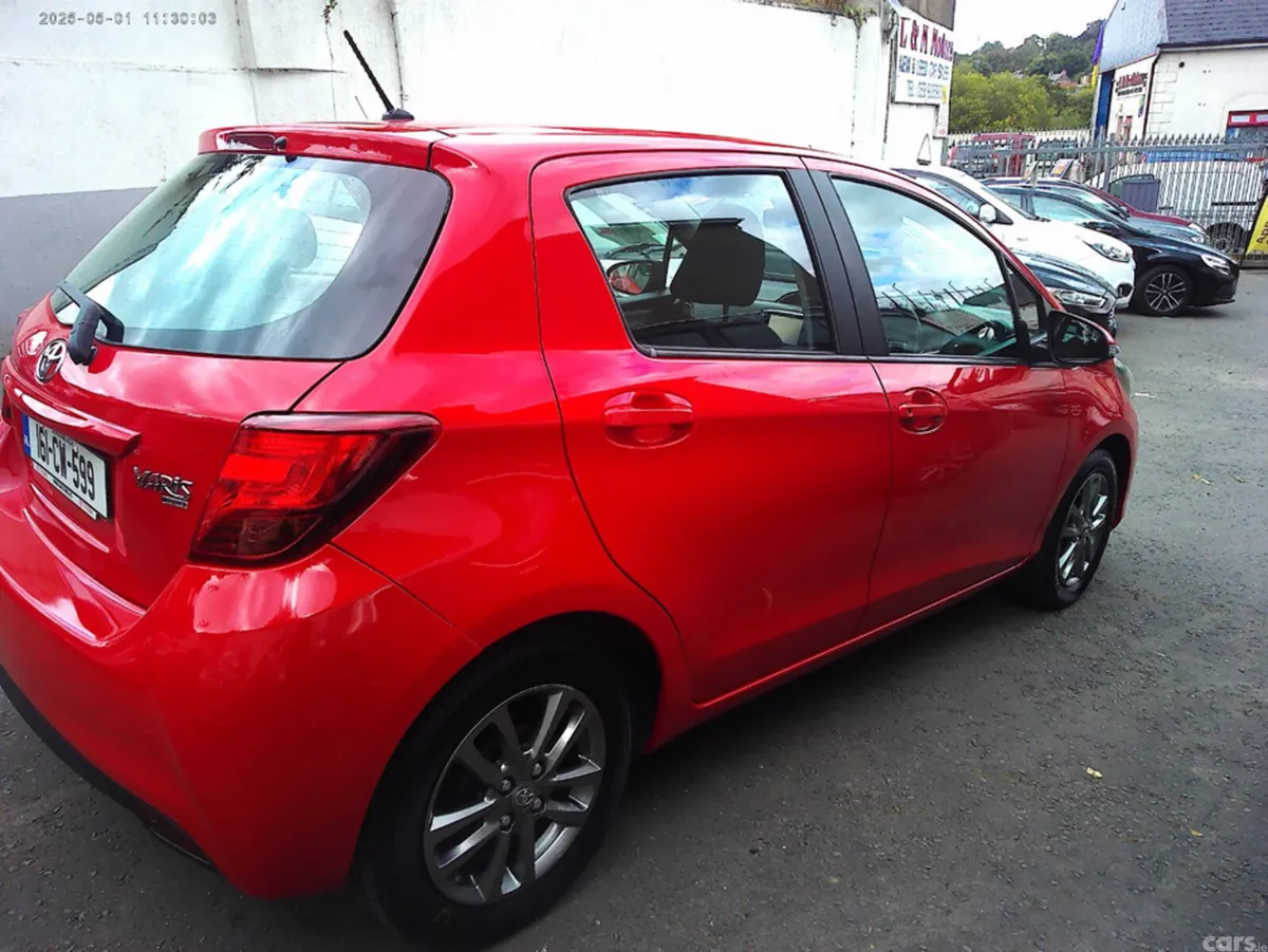 Toyota Yaris Hatchback, Petrol, 2016, Red