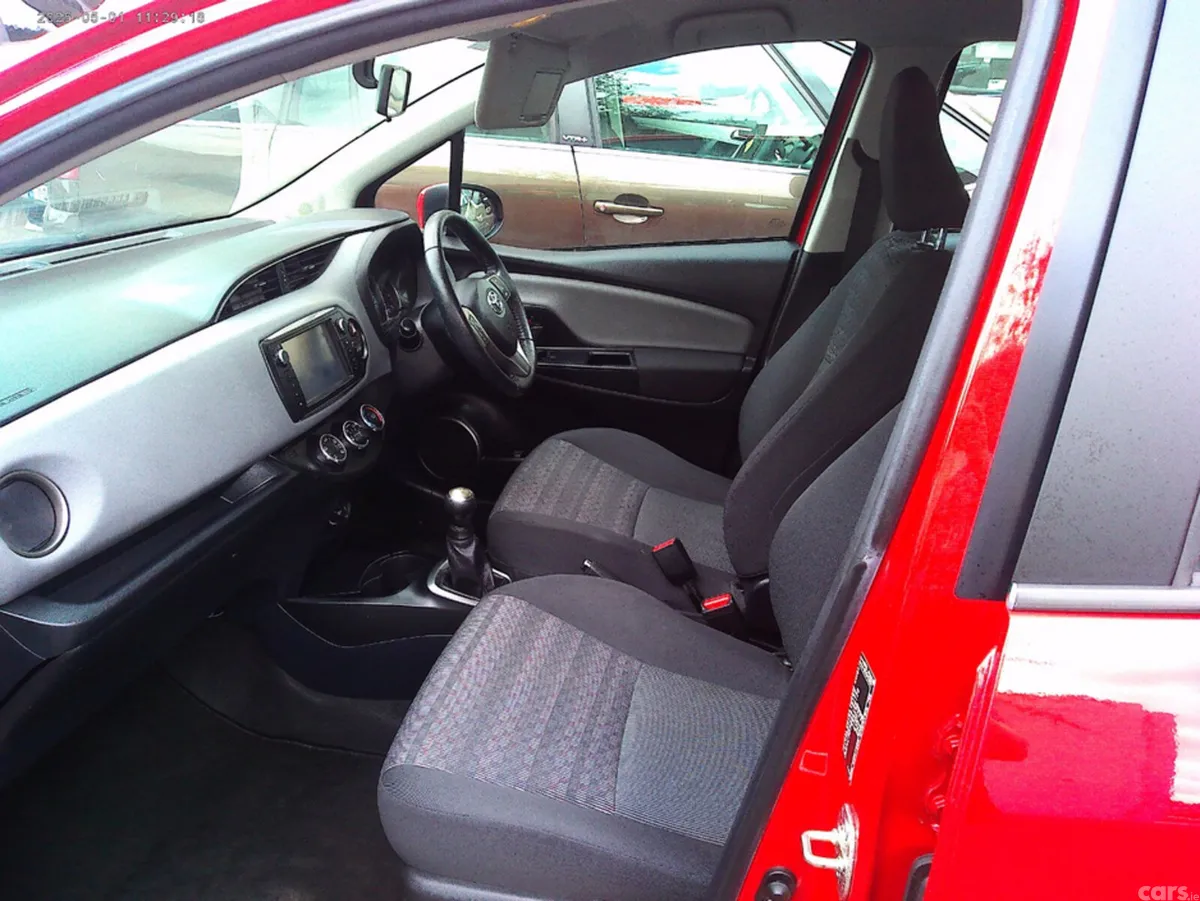 Toyota Yaris Hatchback, Petrol, 2016, Red