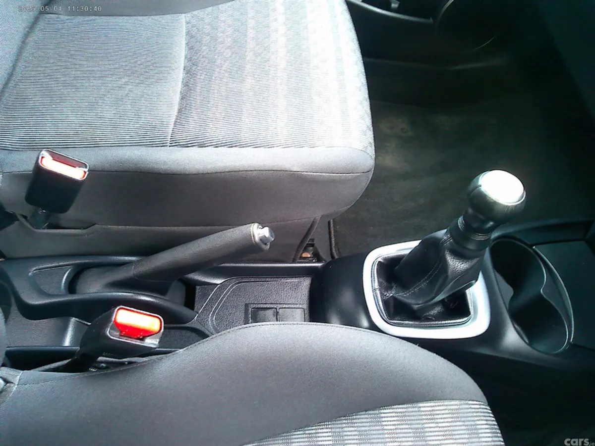 Toyota Yaris Hatchback, Petrol, 2016, Red