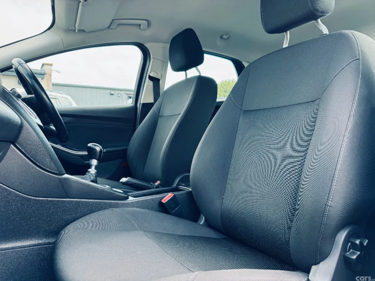 Ford Focus Hatchback, Diesel, 2017, Grey