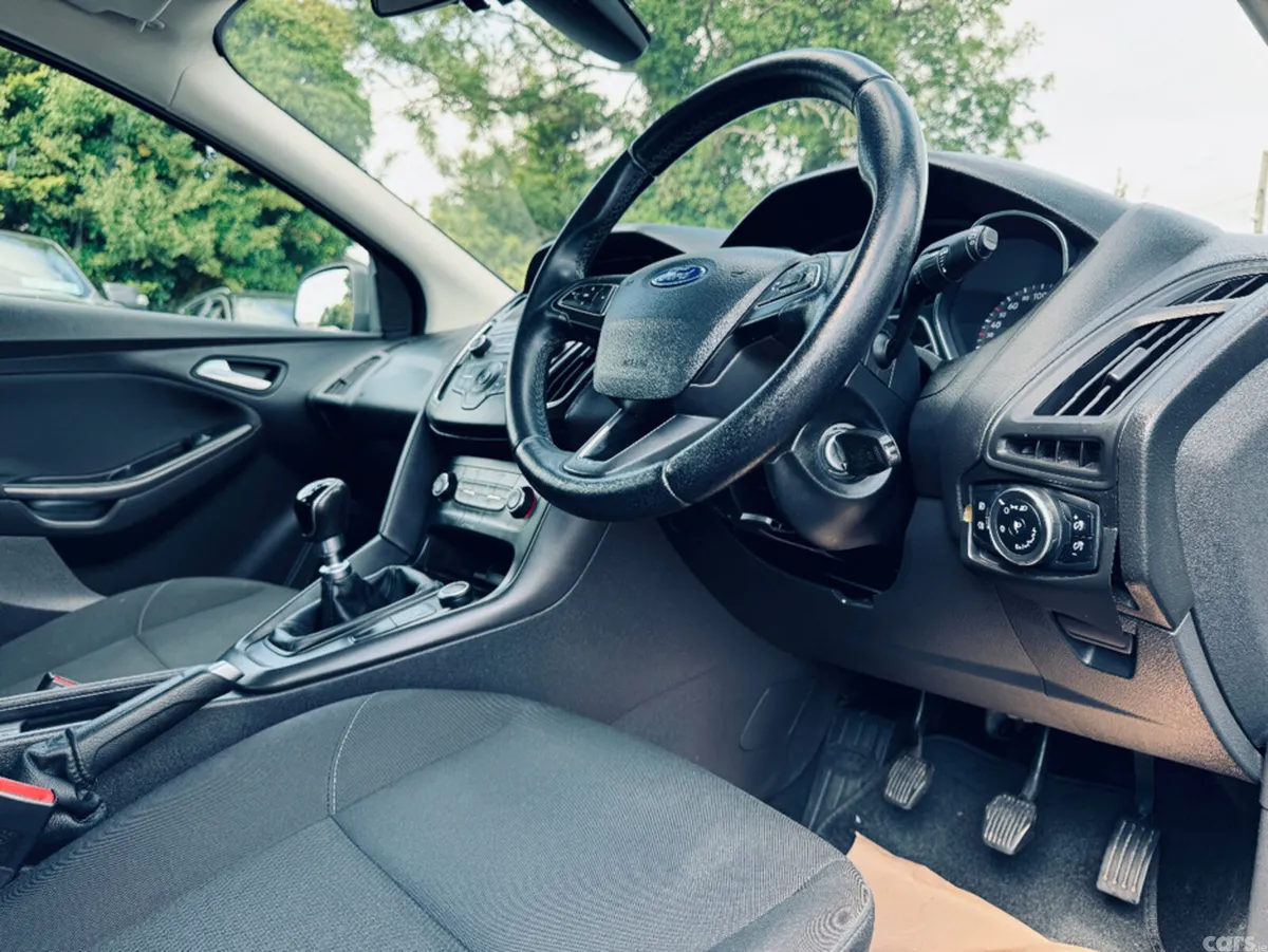 Ford Focus Hatchback, Diesel, 2017, Grey