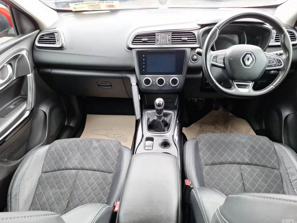 Renault Kadjar SUV, Diesel, 2020, Red