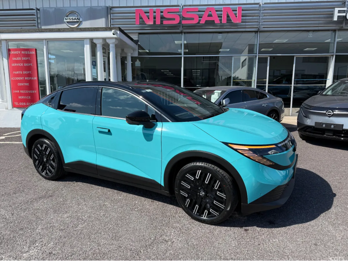 Nissan Leaf Hatchback, Electric, 2027, Blue
