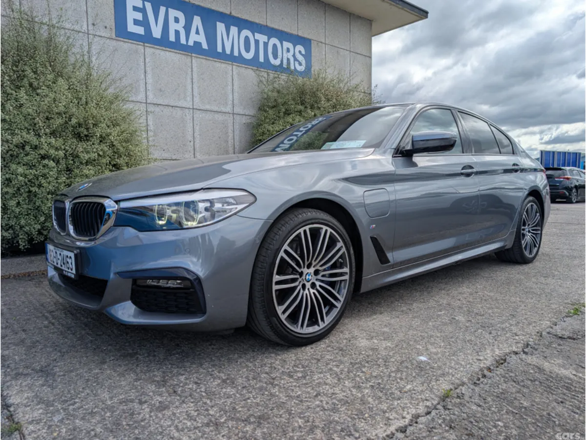 BMW 5-Series Saloon, Petrol Plug-in Hybrid, 2018, Blue